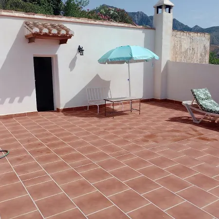 Holiday home Cortijo La Calerilla El Rescate